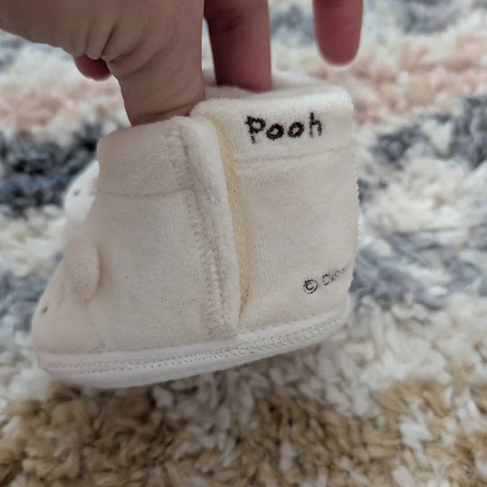 💥3/$24 Classic Pooh Soft Cream Crib‎ Shoes