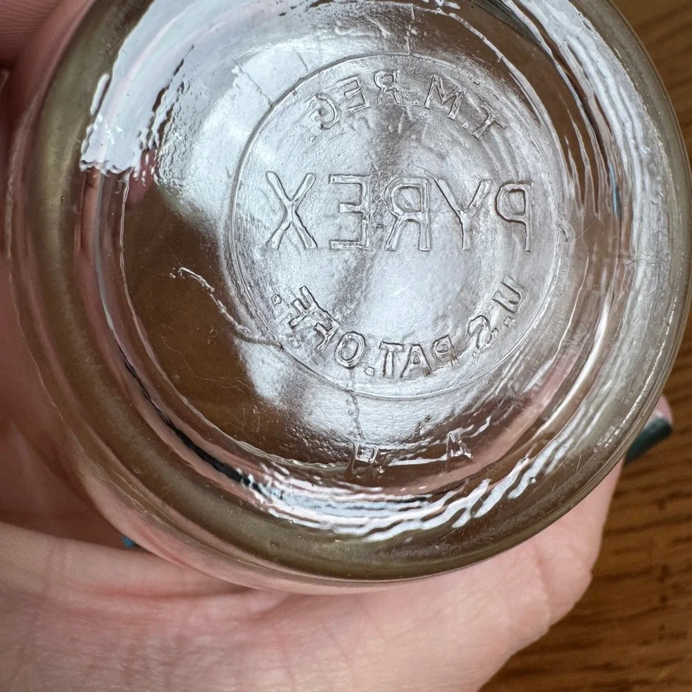 Pyrex glass ramekins