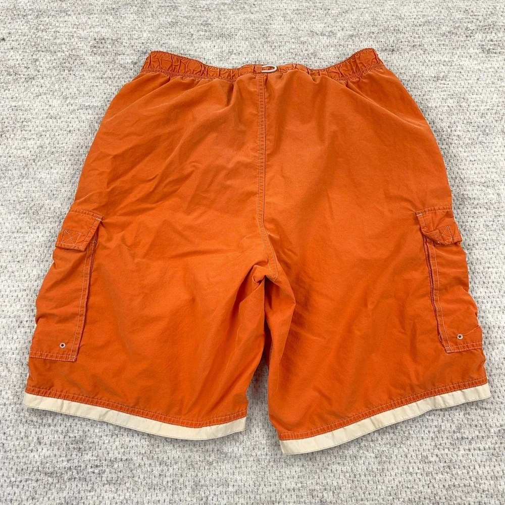 Abercrombie & Fitch includes item