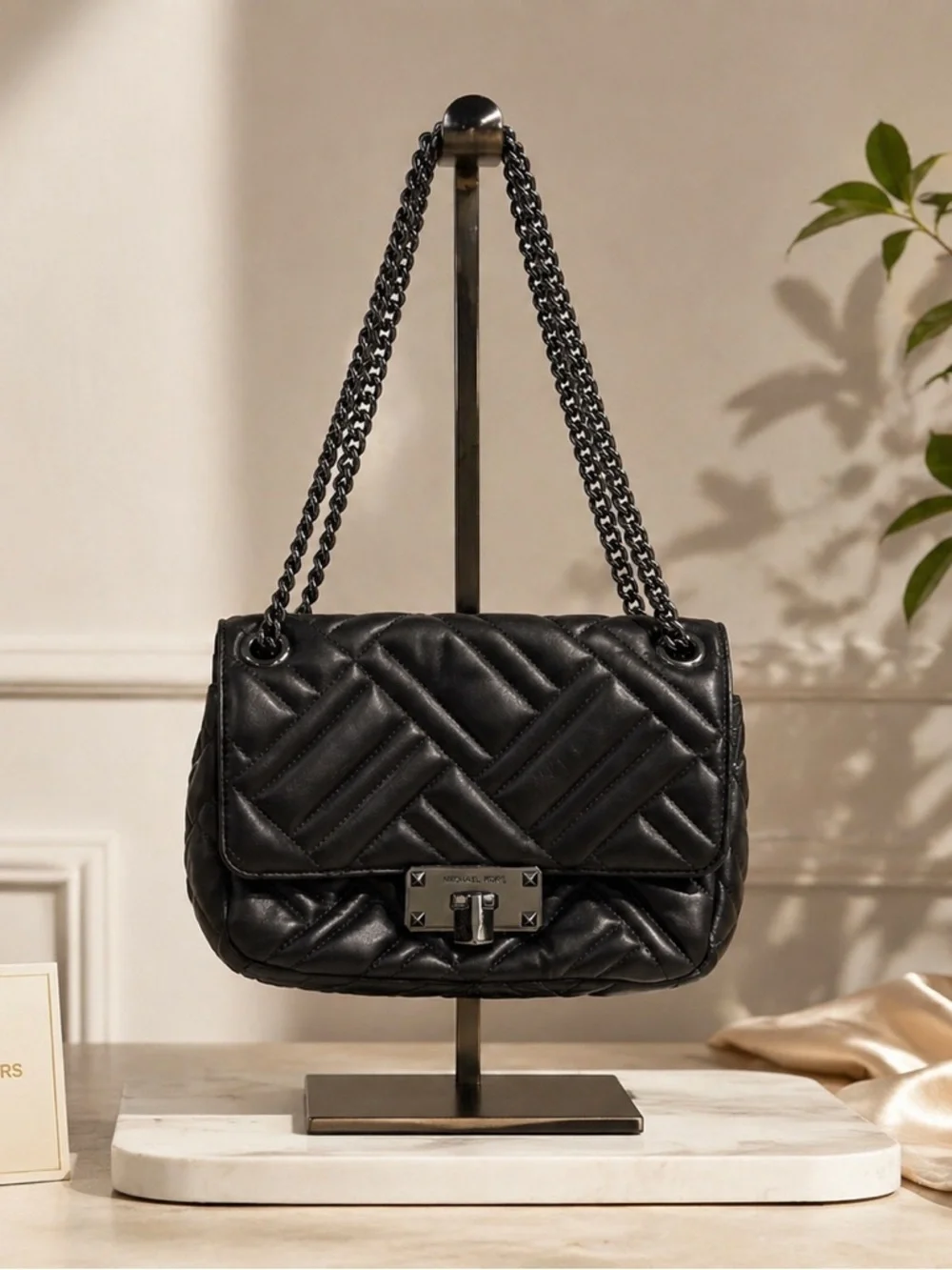 Michael Kors details closure peyton