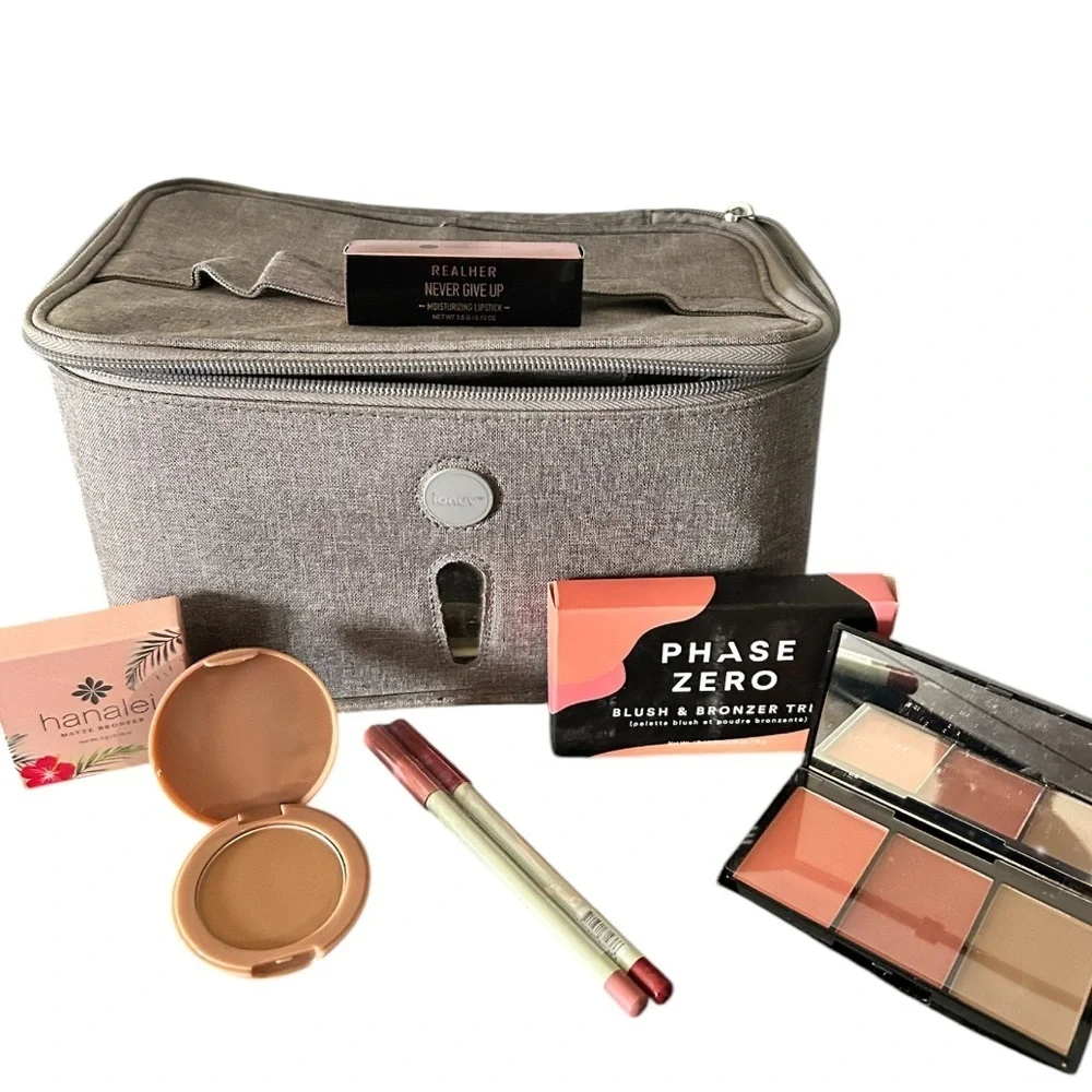 Large UV Sanitizer Travel Bag, plus bronzer, lip, liner, and highlighter