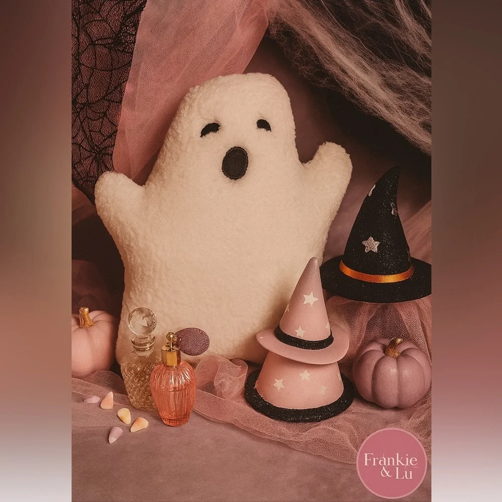 Novogratz Sherpa Halloween Ghost Pillow 21” Plush NWT Soft Throw Decor