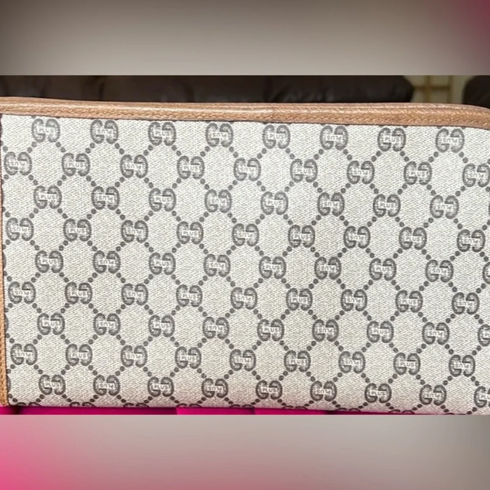 Gucci Supreme Plus Vintage Toiletry Pouch