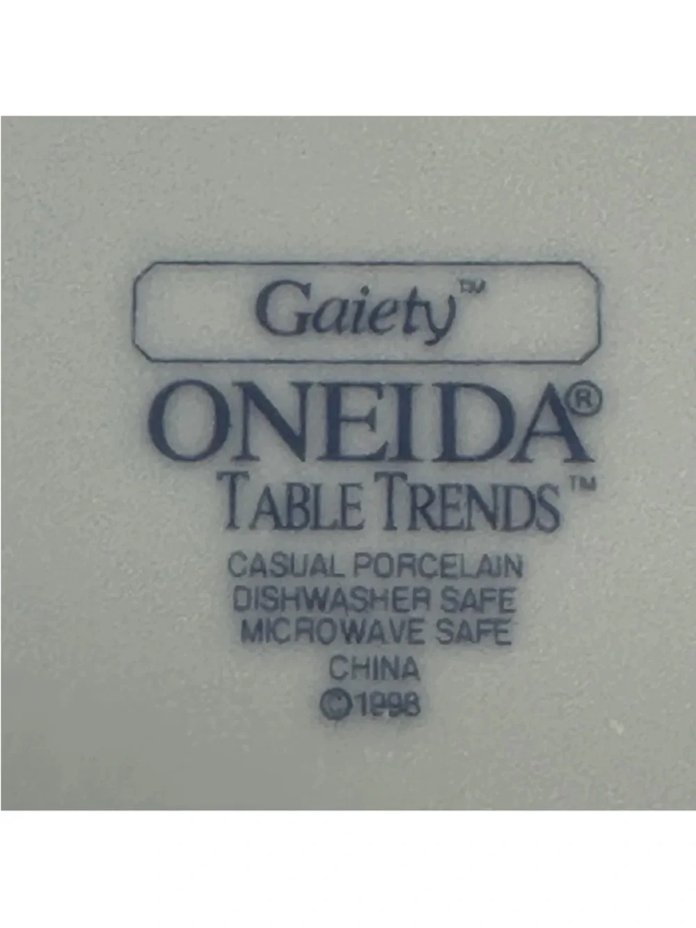 Oneida vintage table