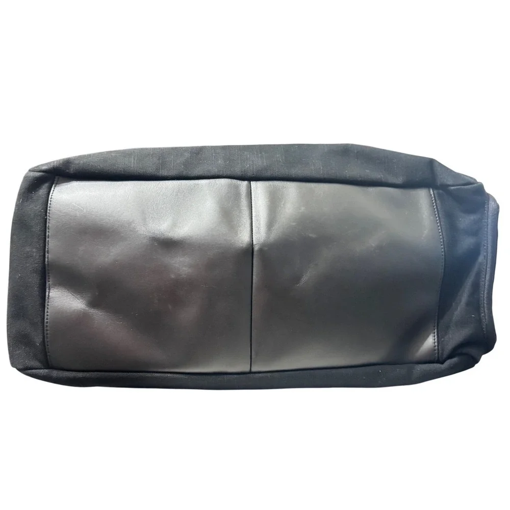 Away seamless closure polyester