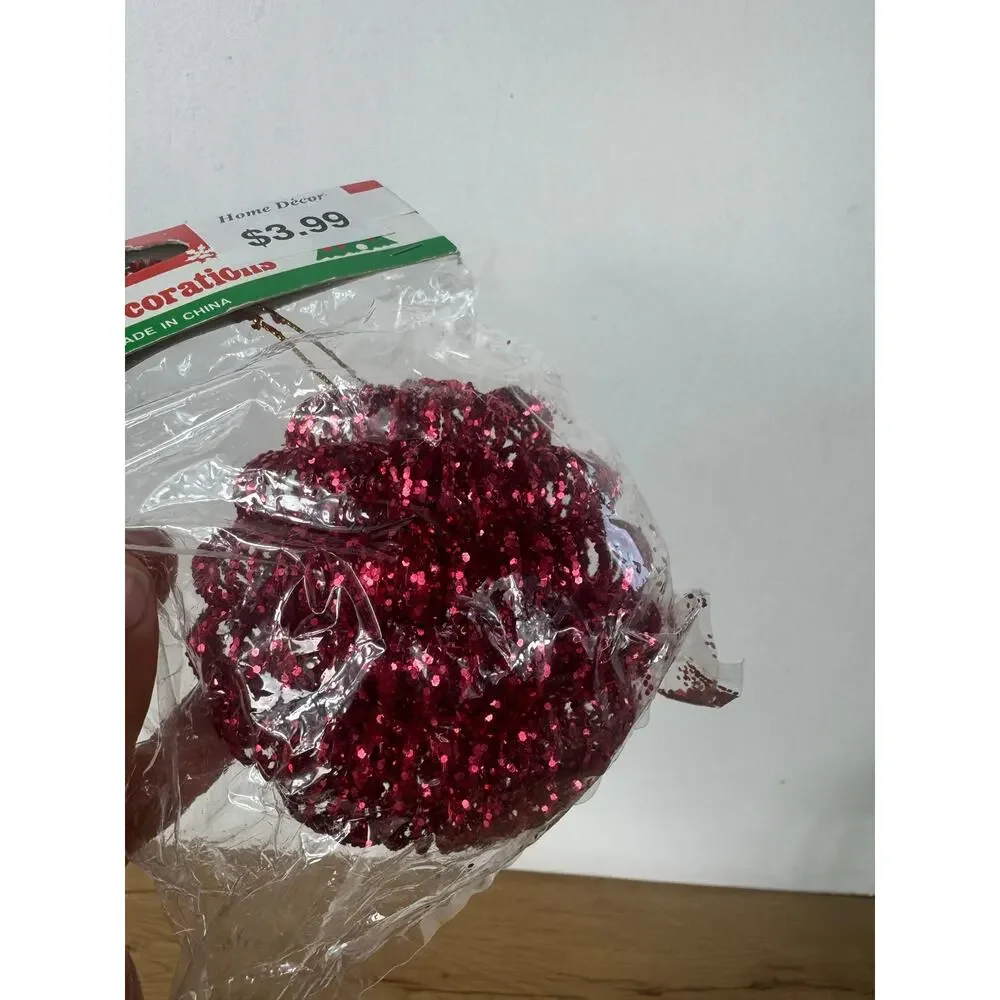 None and/or Unknown christmas ornaments