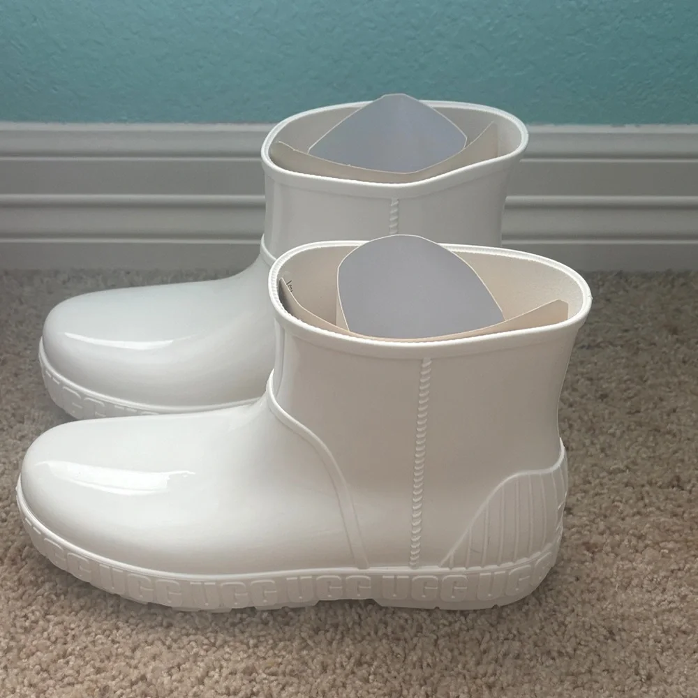 UGG new box
