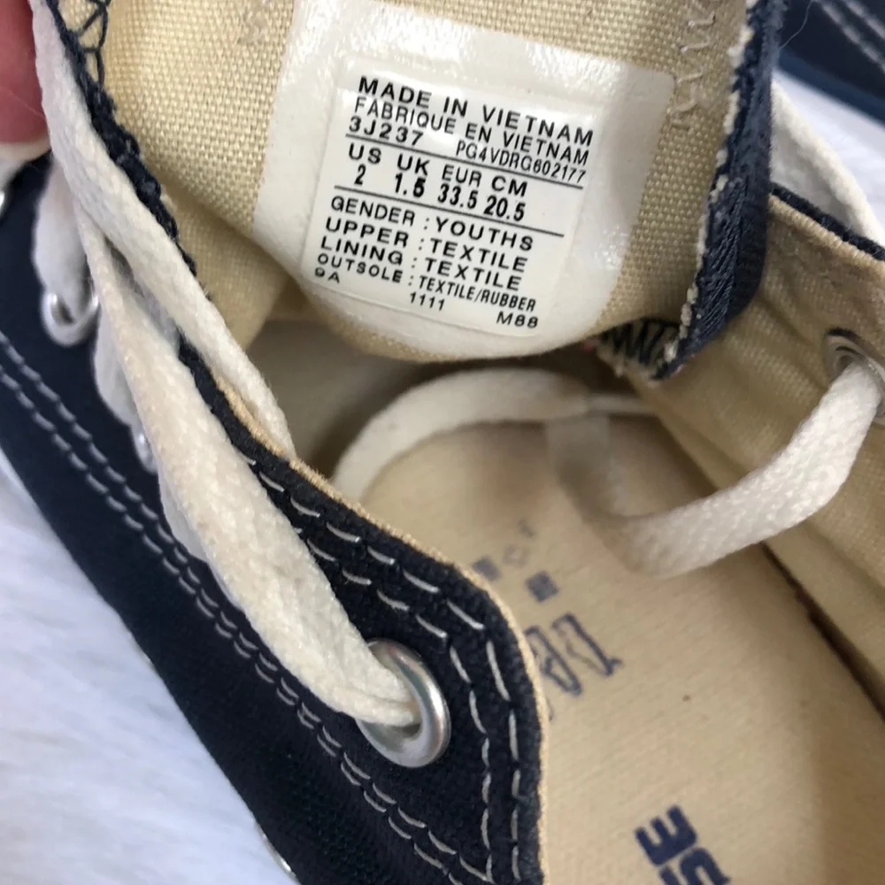 Converse size 100