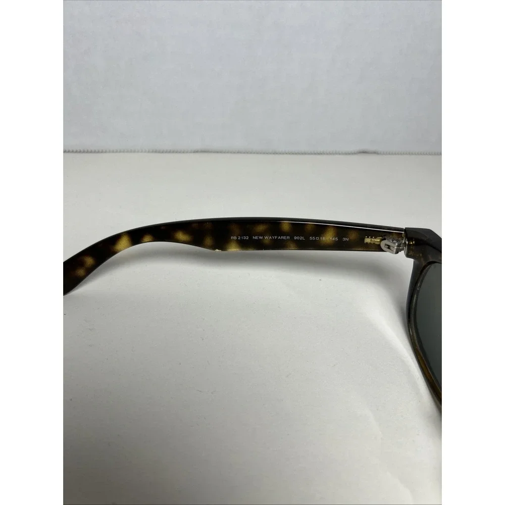 Ray-Ban designed frame