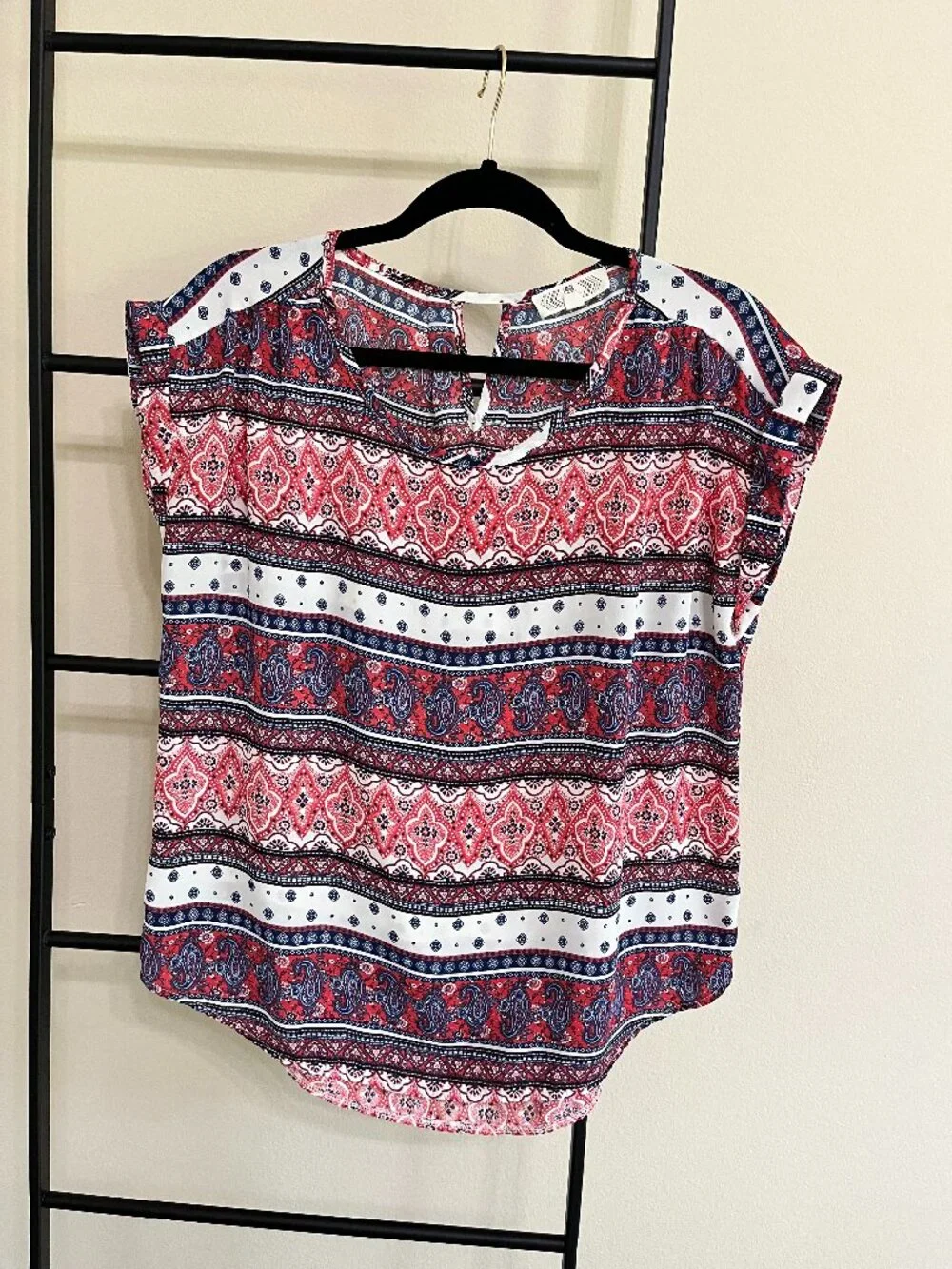 *Pink Rose Boho Paisley Print Casual Top Size Large