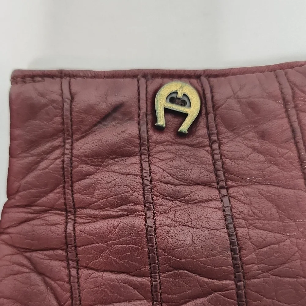 chic leather