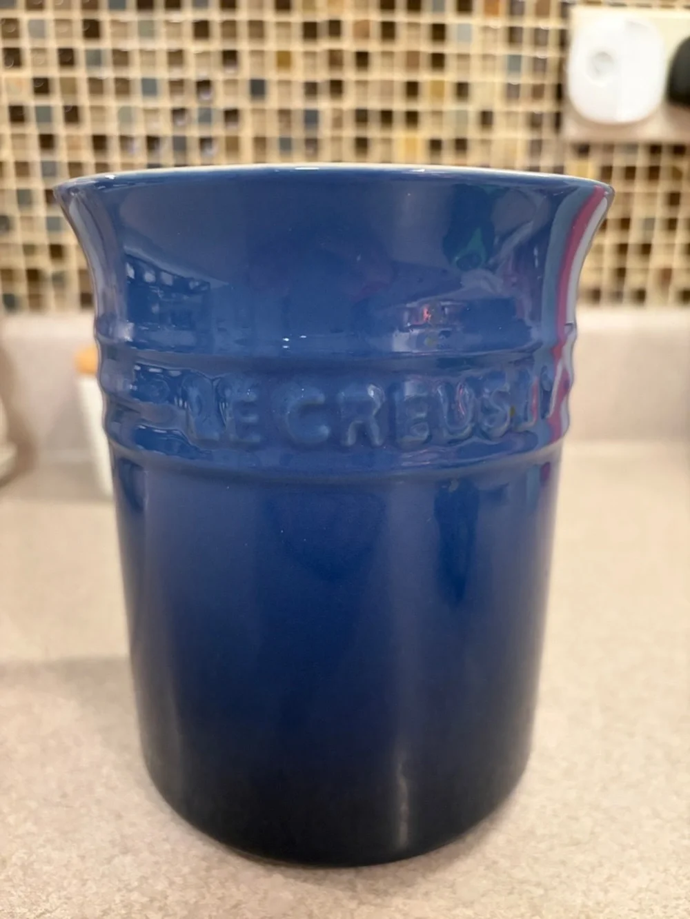 Le Creuset actually utensils chips
