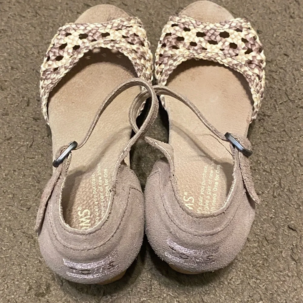 TOMS Platform Wedge Tan Stucco‎ Satin Woven Open Toe Sandals Womens Size 7