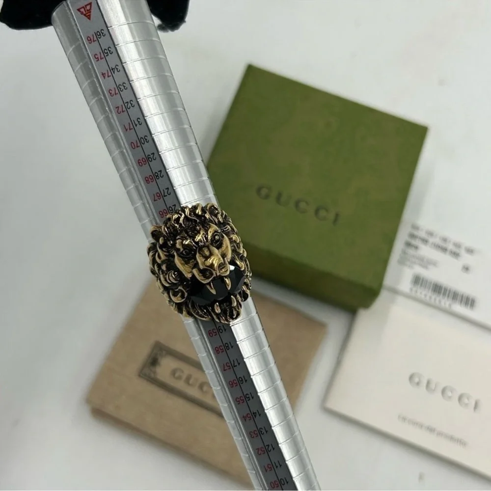Gucci comes bag brand