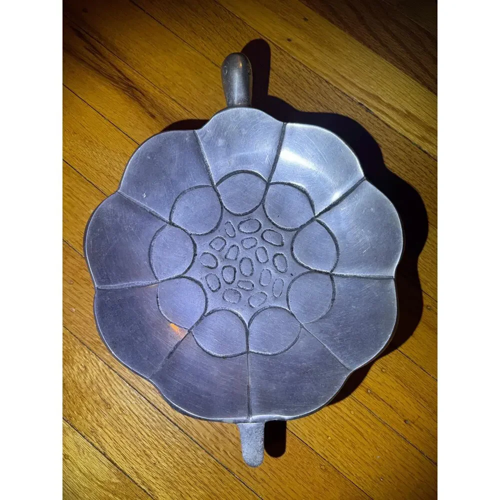 N/A vintage turtle