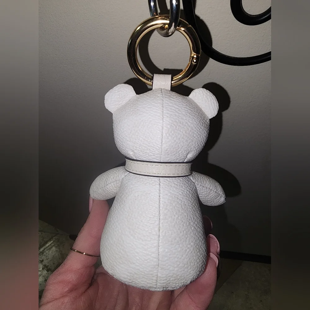 Coach Signature C White Cream Leather Mixed Metals Bear Purse Charm Keychain NEW