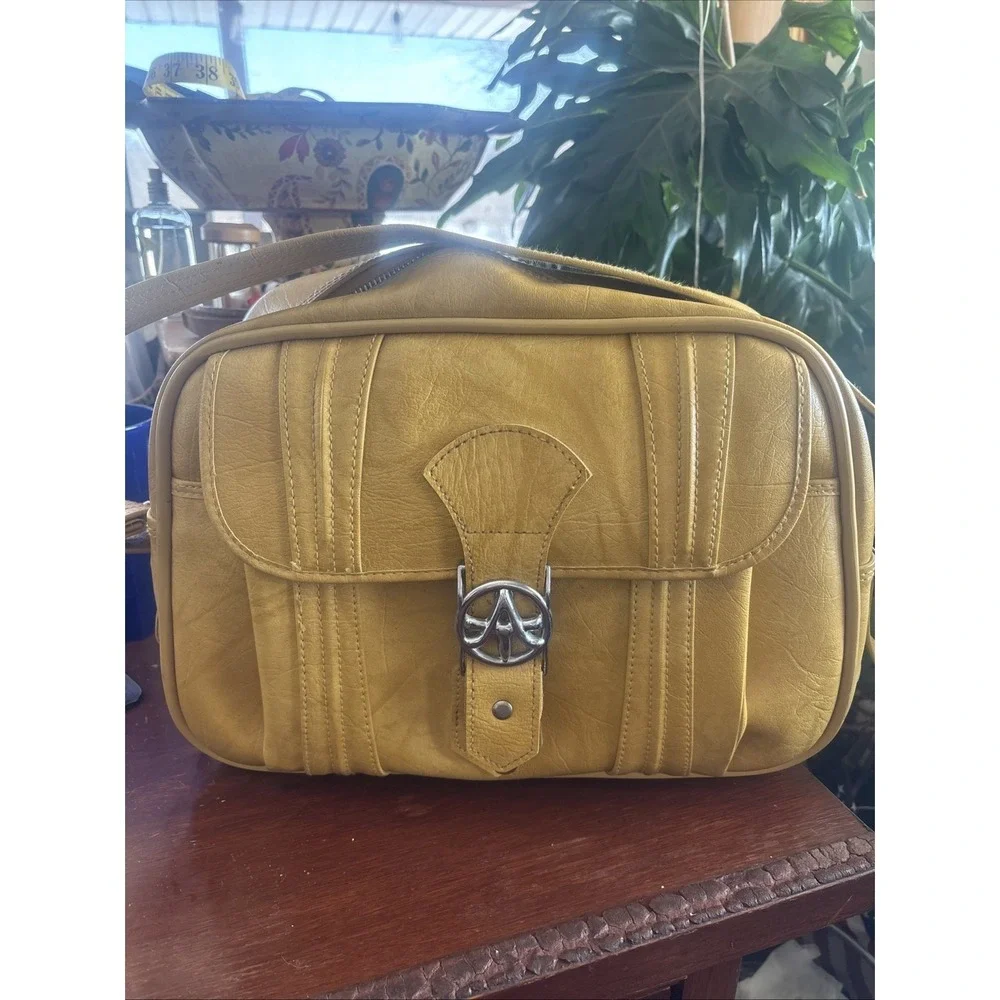Vintage American Tourister Escort Carry On Tote Overnight Bag Luggage Yellow 14