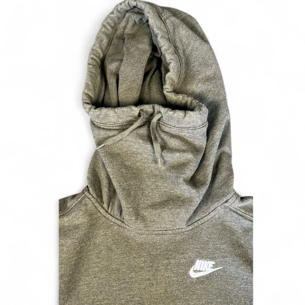 Nike classic pullover
