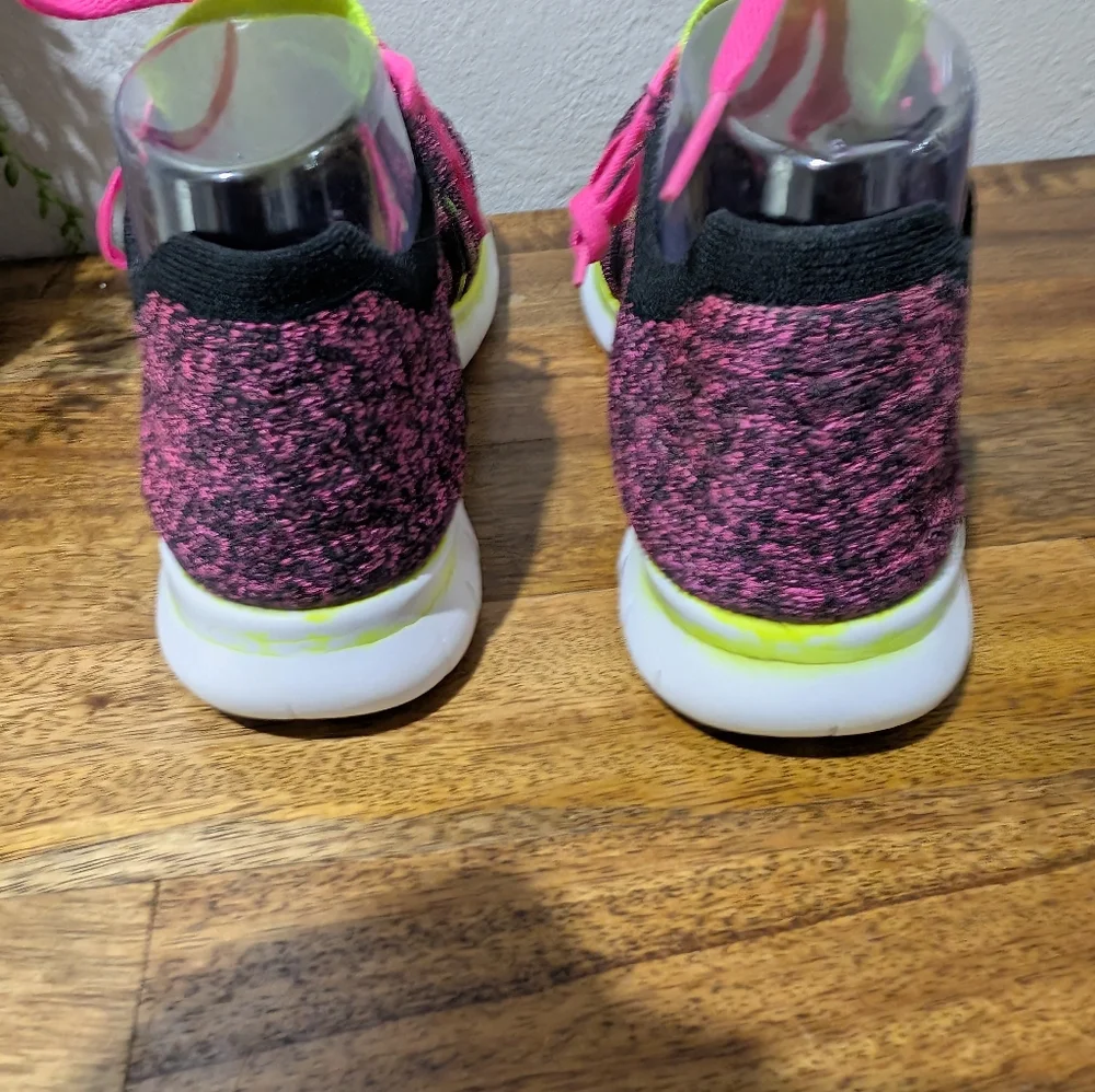 Nike gently pre