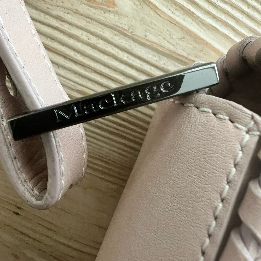 Mackage this elegant