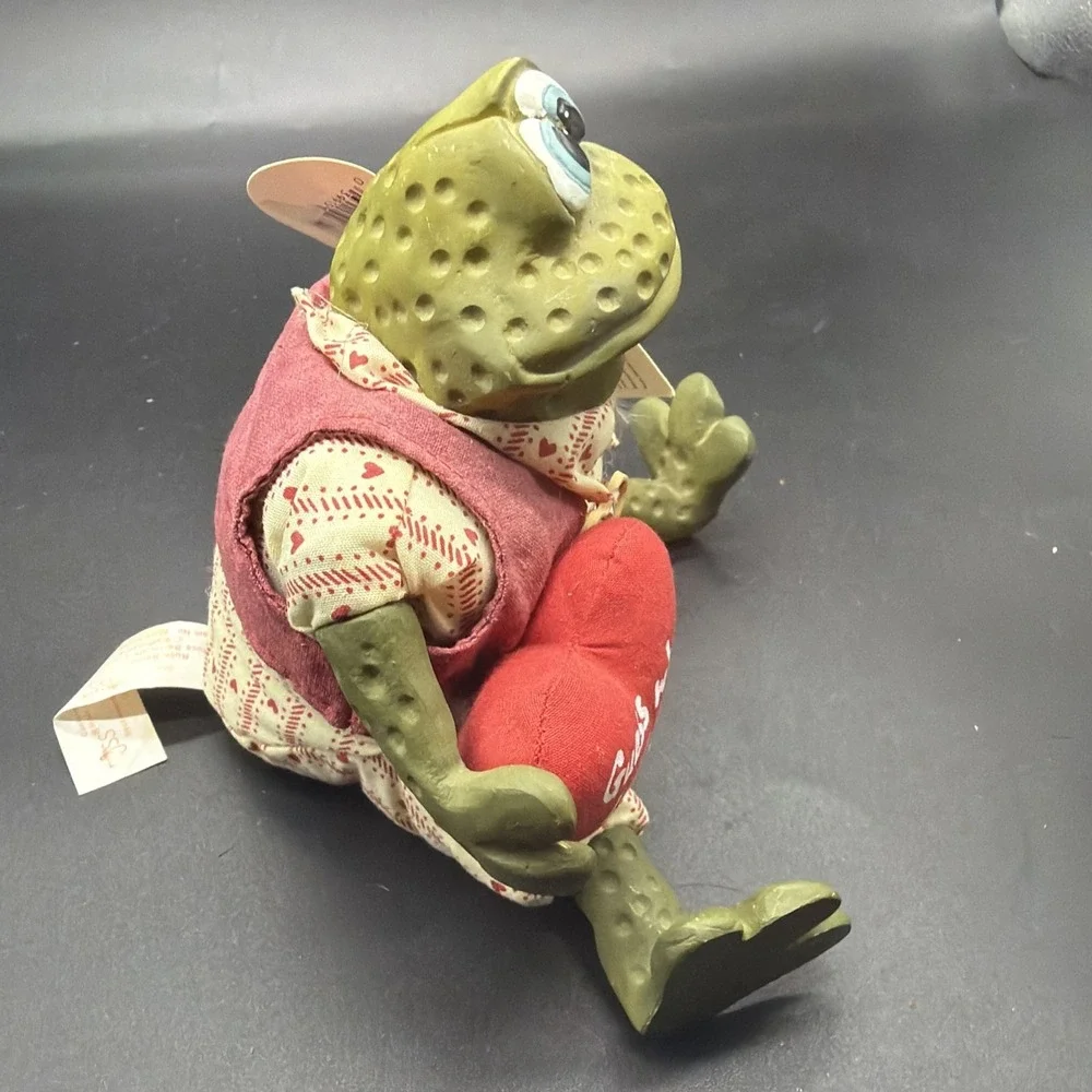 N/A valentino frog
