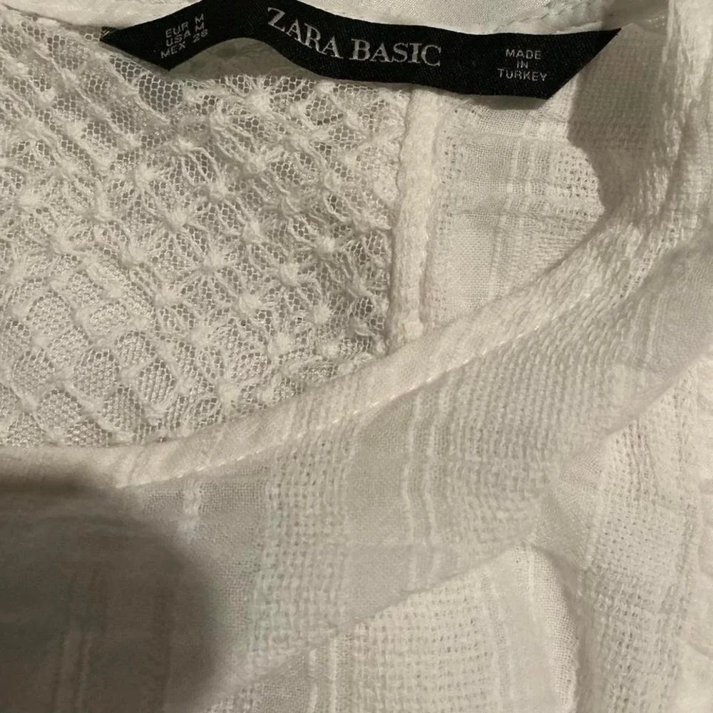 Zara basic white