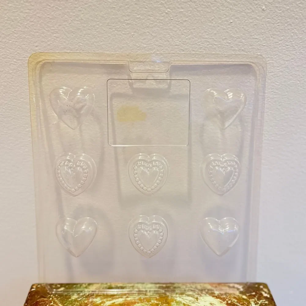 N/A lot plastic