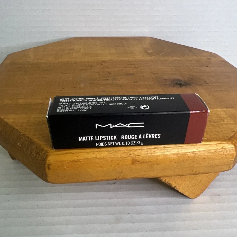 MAC #602‎ CHILI  Matte Lipstick 3 g .10 oz Warm Brick Red Full-size