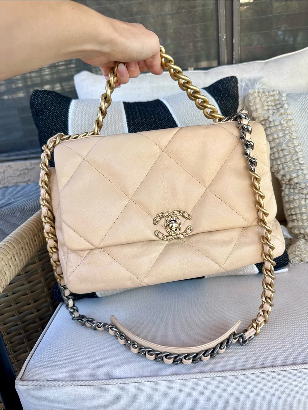 Chanel Large 19 Flap Bag cream Beige Lambskin Mixed Hardware 100% authentic
