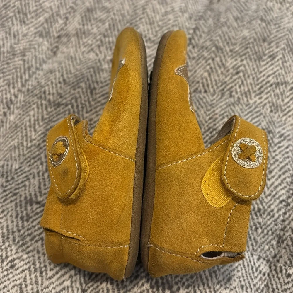 Livie & Luca gold suede shoes size 12-18 mths