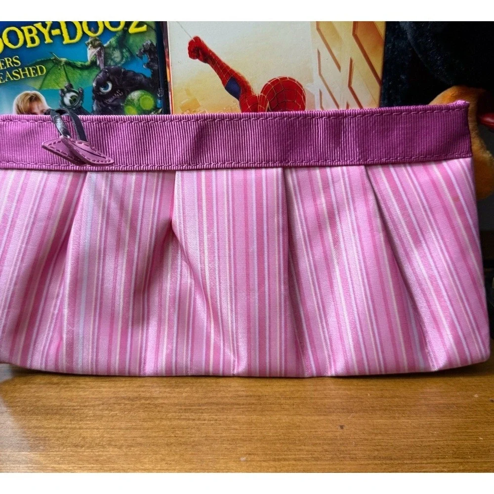 The Unbranded Brand y2k pink