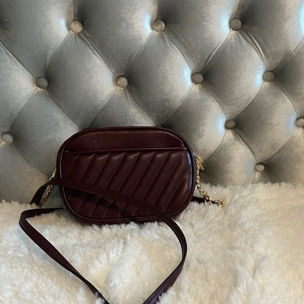 Michael Kors Rose small‎ quilted crossbody Bag with Gold Chain in Merlot