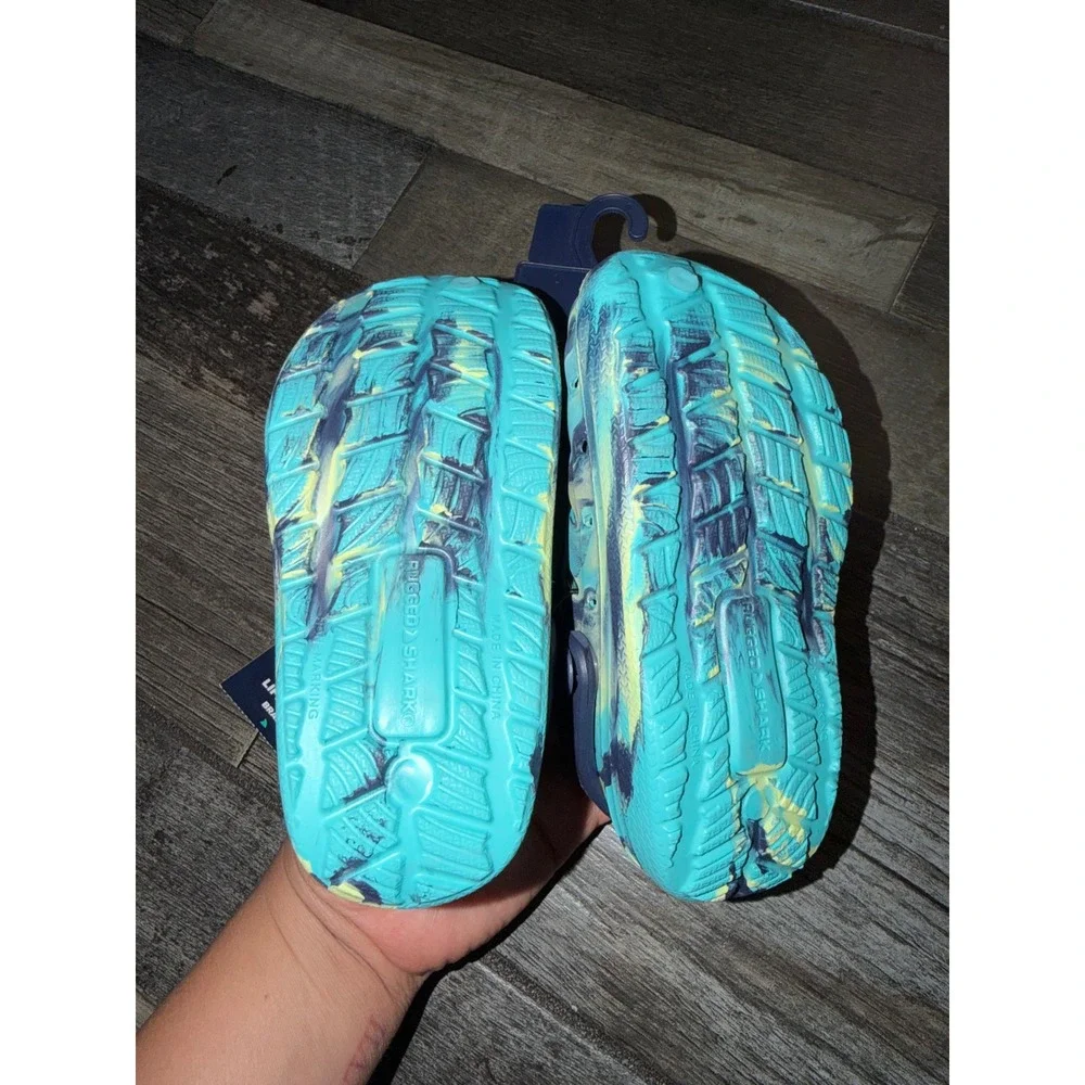 Boy clogs size 8