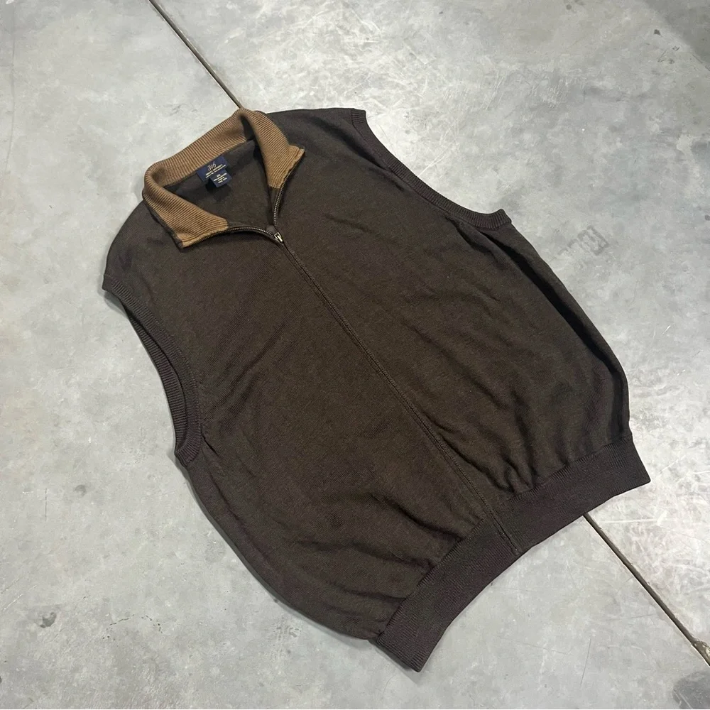 Brooks Brothers classic zip