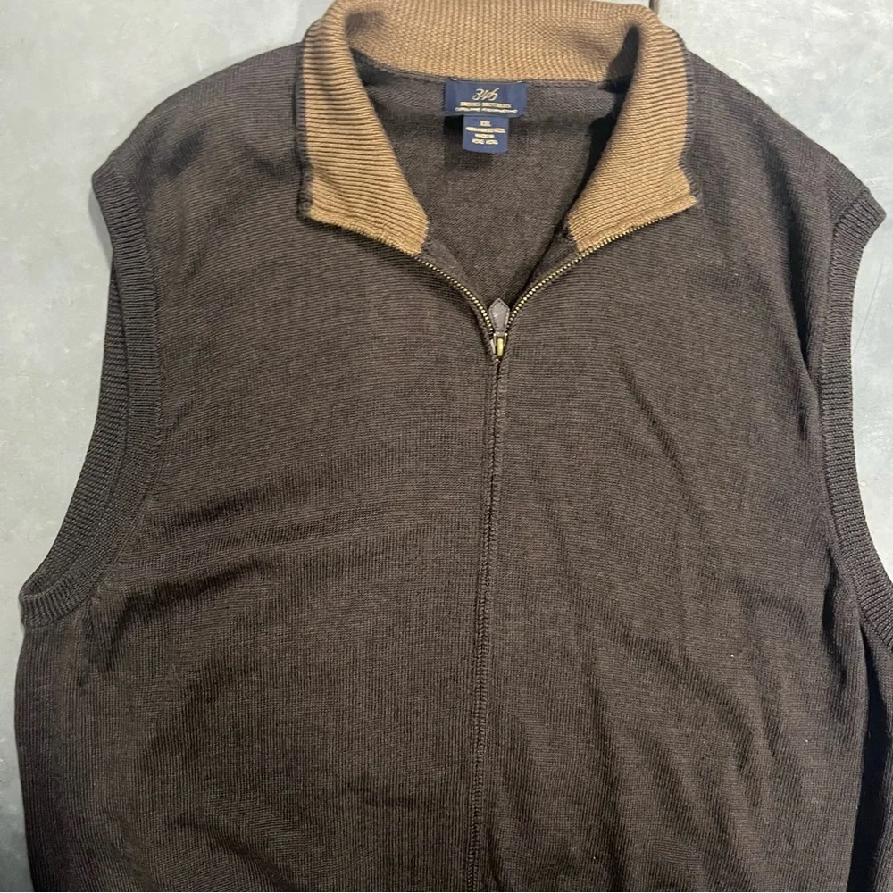 Brooks Brothers classic zip