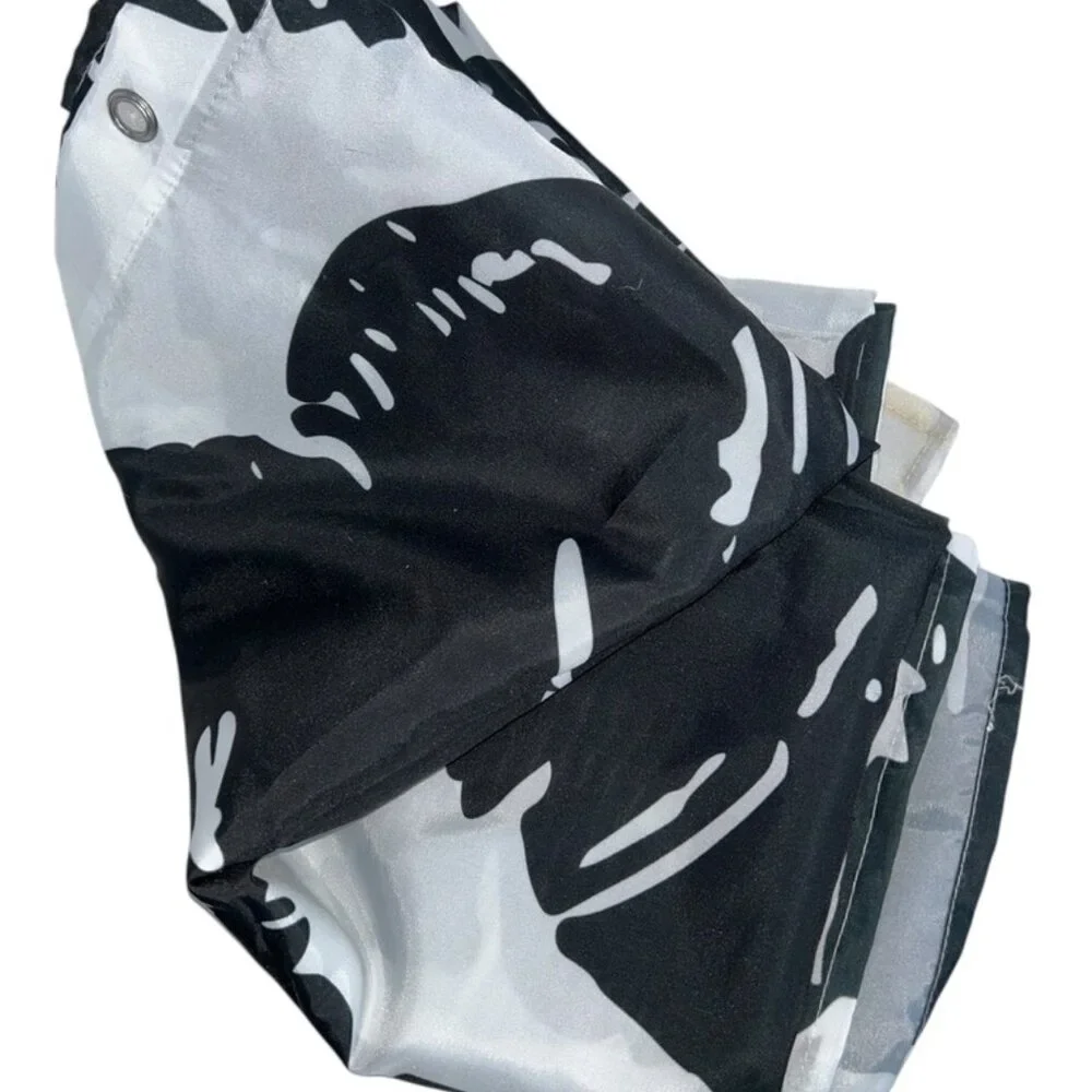 Lips Shower curtain black lips