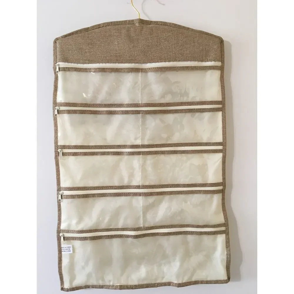 Adrianna zippered pocket