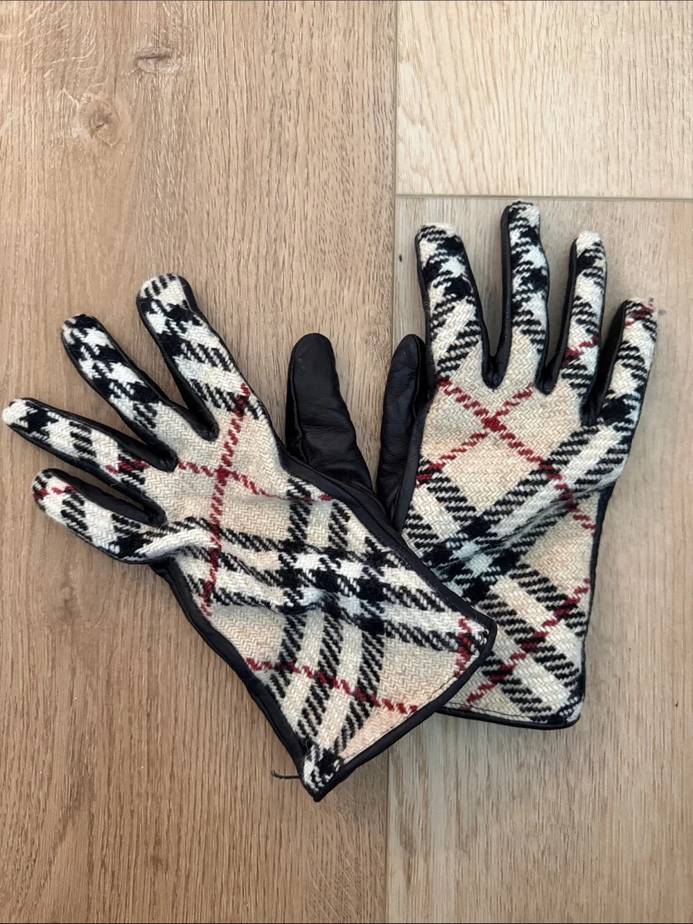 Burberry classic plaid