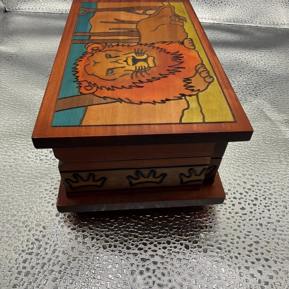 PolishArt lion box