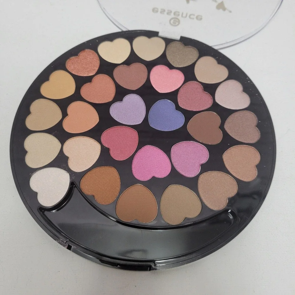 NEW‎ Essence Counting Hearts Love You A Latte Eyeshadow Palette 28 Colors