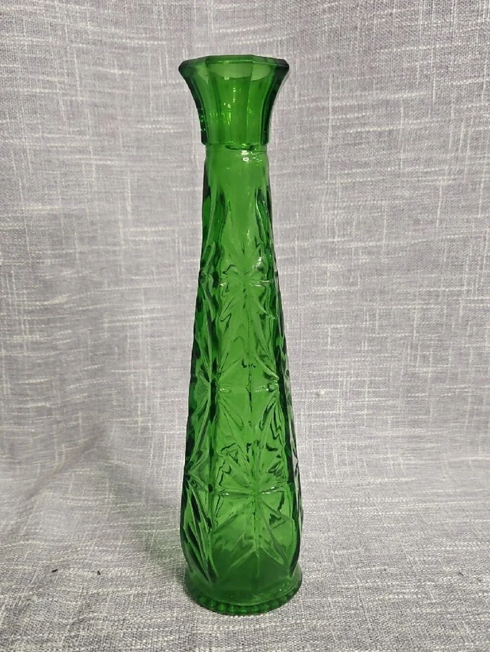 Anchor Hocking measures emerald 1960s