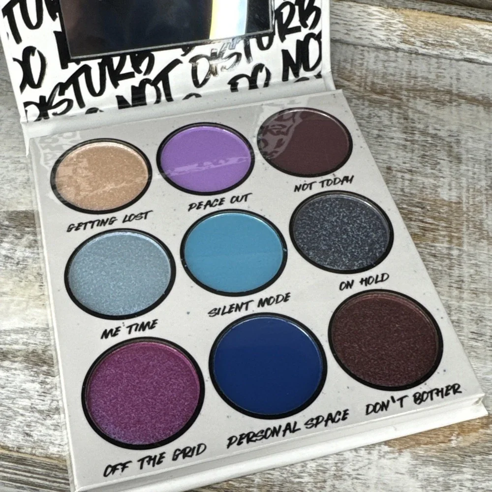 BH Cosmetics bold color