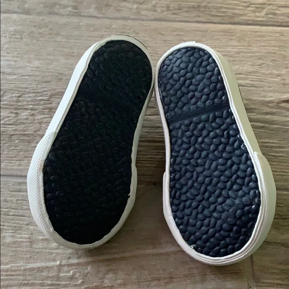 EUC Baby GAP sneakers, infant size 3. Navy
