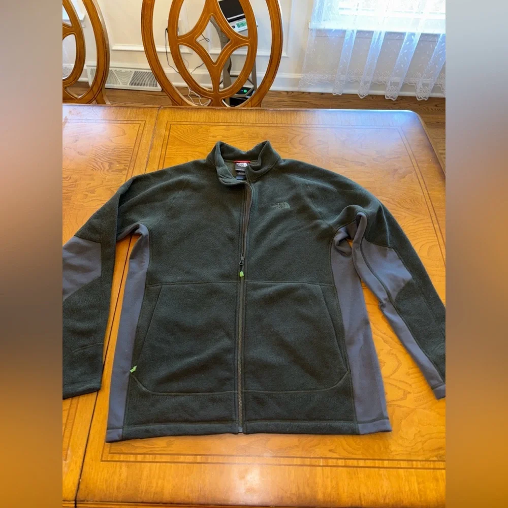 The north face men’s large hunter green and gray fleece‎ jacket full zip