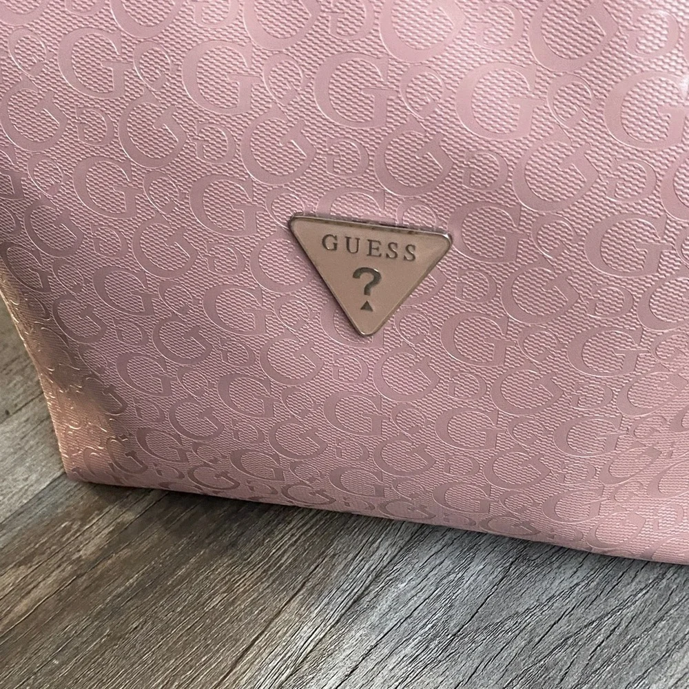 Guess elegant pink