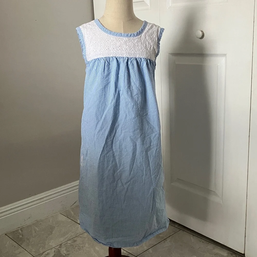 Vineyard Vines Girl's Sleeveless Blue Striped Seersucker Dress | 12