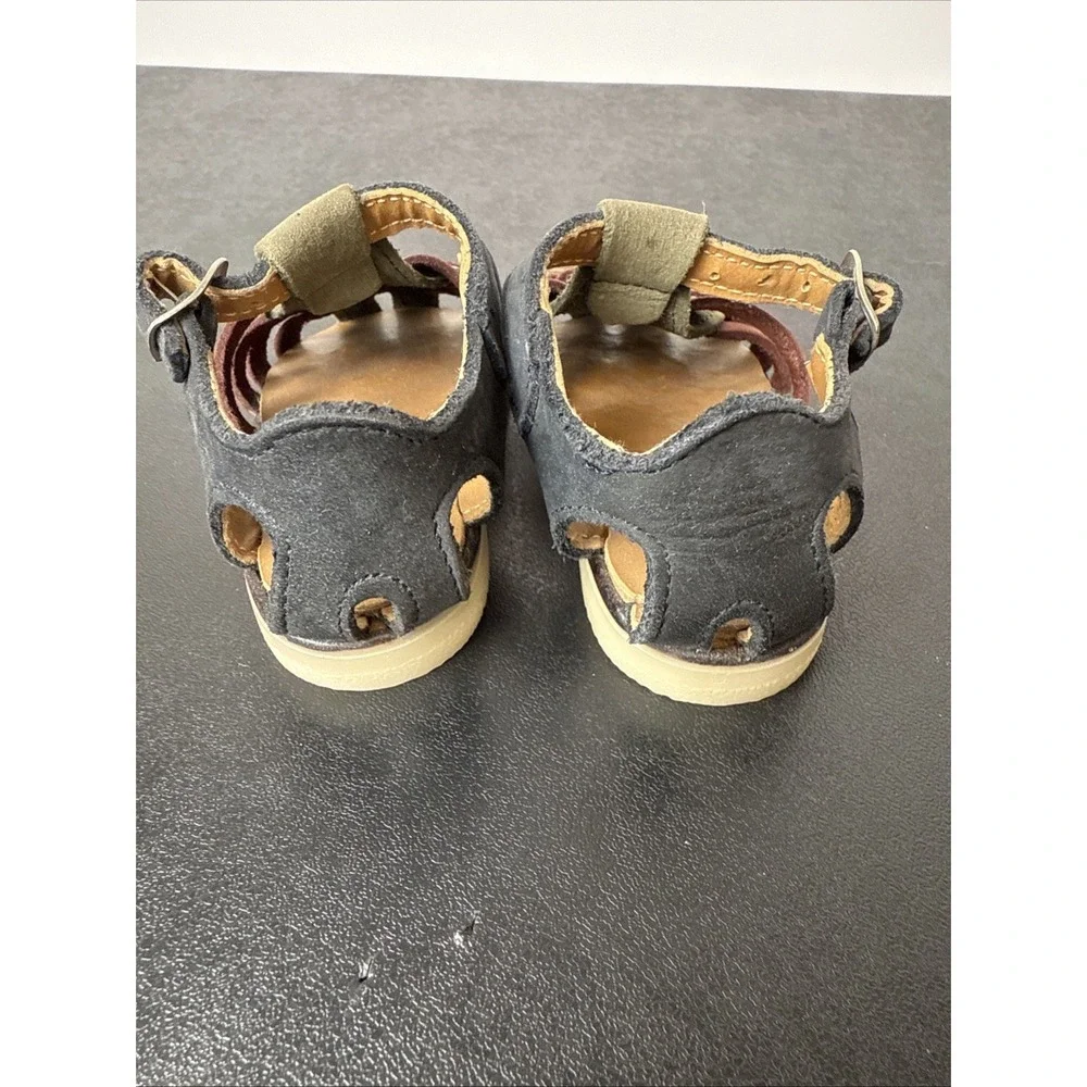 N/A suede kinney