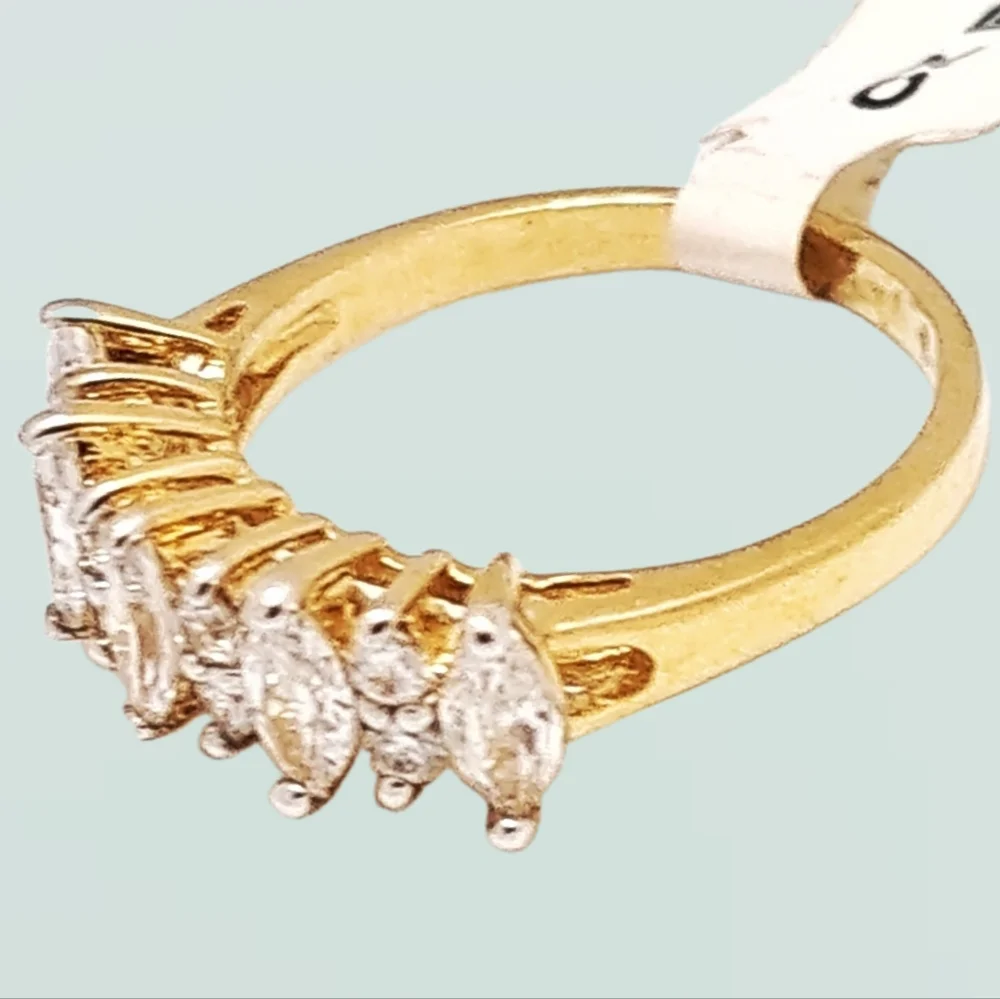 N/A elegant gold
