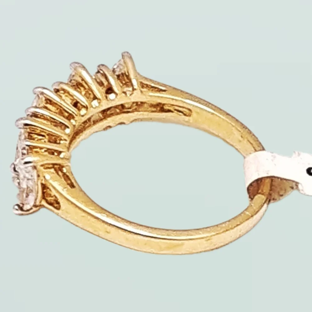 N/A elegant gold