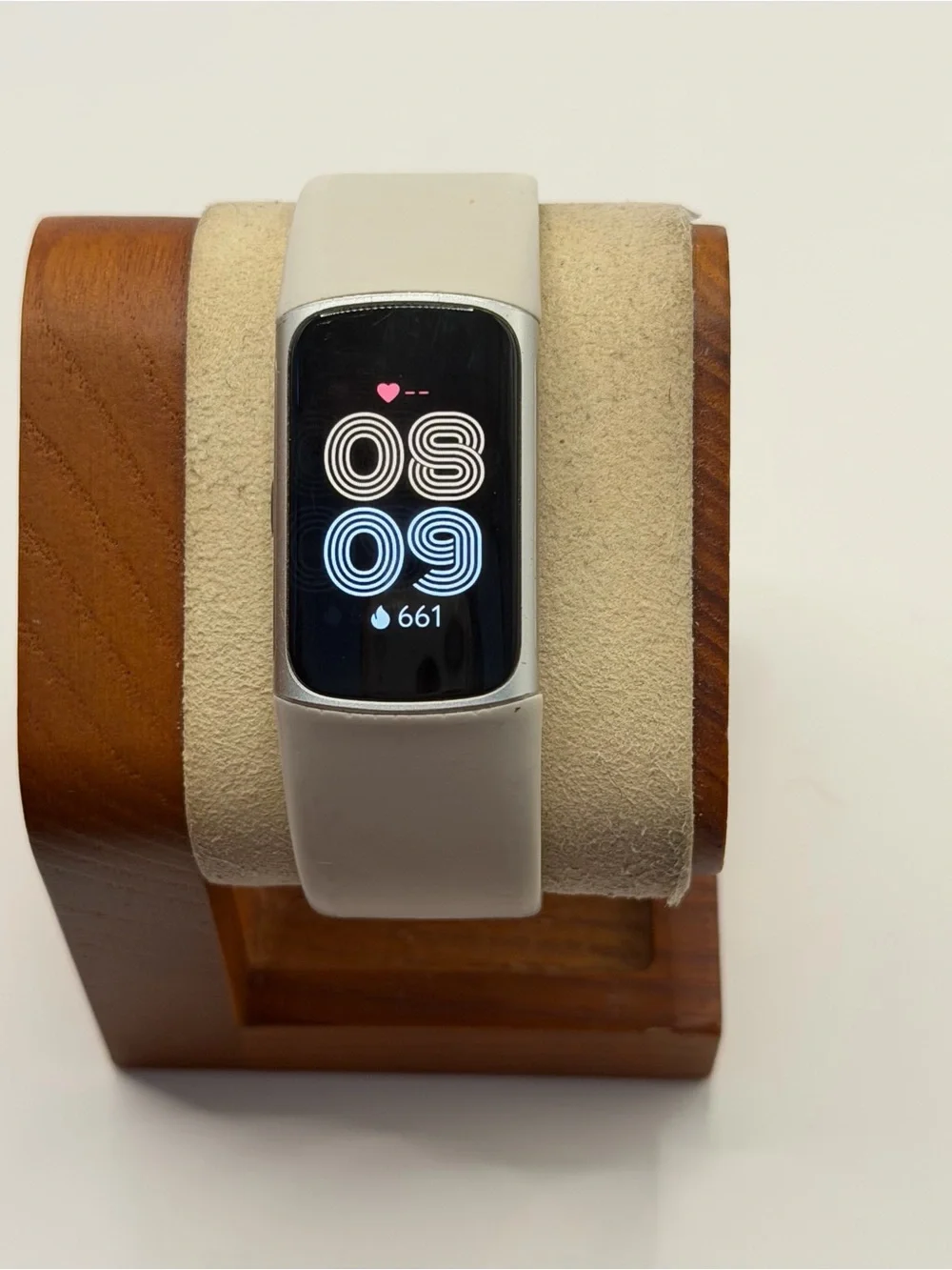 fitbit white silver